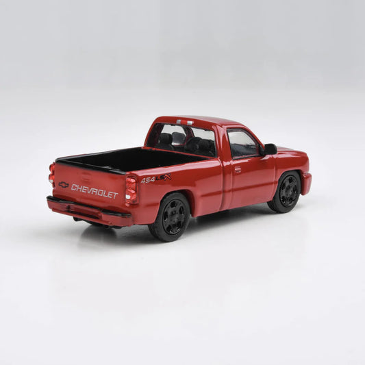 (Pre-Order) Para64 - 2006 Chevrolet Silverado 'Cateye' Victory Red