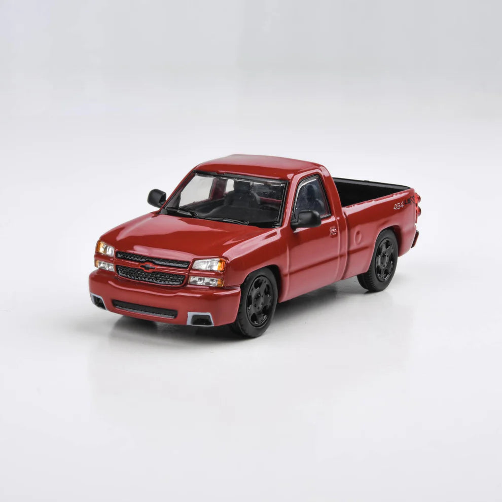 (Pre-Order) Para64 - 2006 Chevrolet Silverado 'Cateye' Victory Red