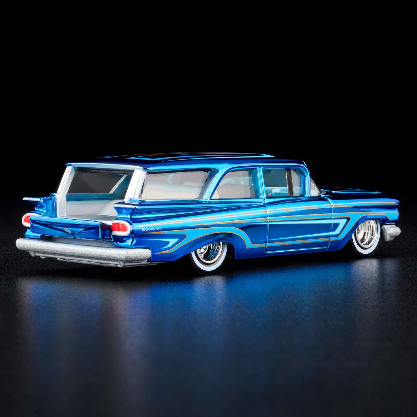 Hot Wheels RLC 1959 Chevrolet Brookwood premium Spectraflame diecast car. Open tailgate