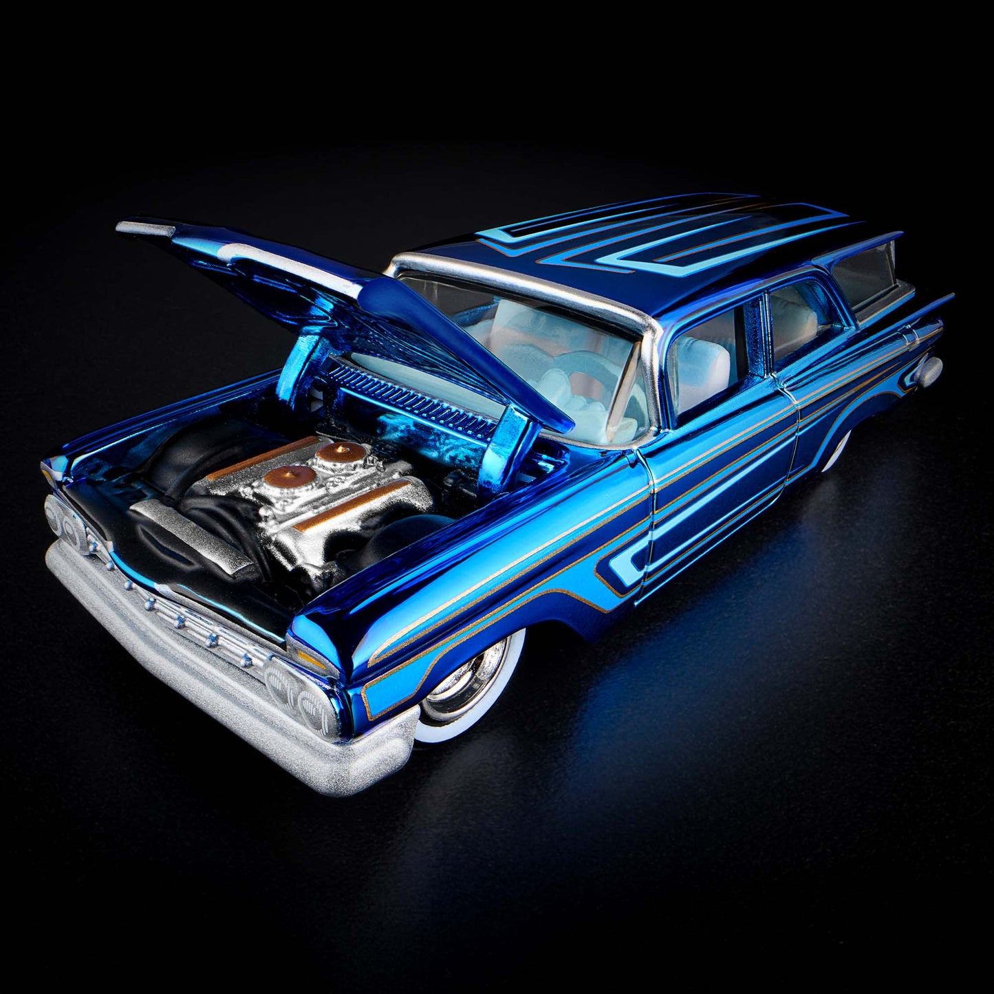 Hot Wheels RLC 1959 Chevrolet Brookwood premium Spectraflame diecast car. Engine bay