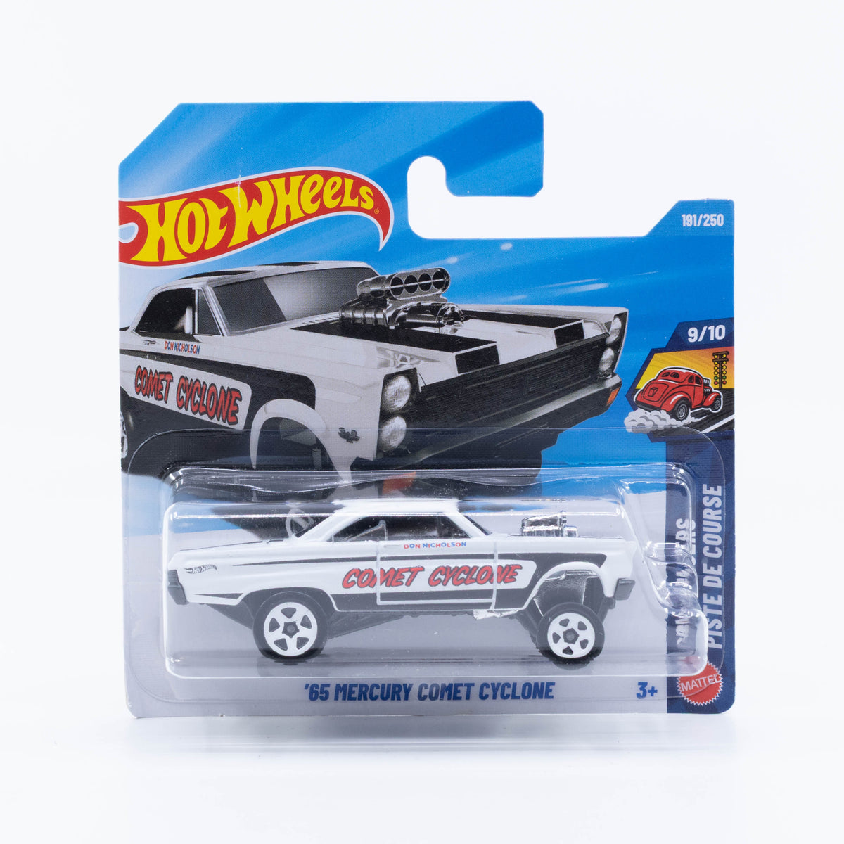 Hot Wheels 1968 Mercury Comet Cyclone classic American muscle car in detailed 1:64 scale.