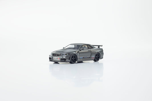 (Pre-Order) Kyosho - Nissan GT-R (R34) nismo Clubman Race SPEC Gun Metallic With Led System 2003 + Motn Led Base System Black
