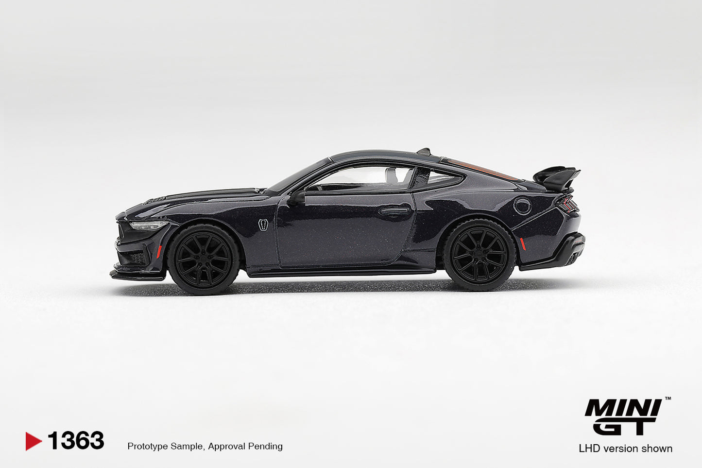 Mini GT 2025 Ford Mustang Dark Horse in Blue Ember.