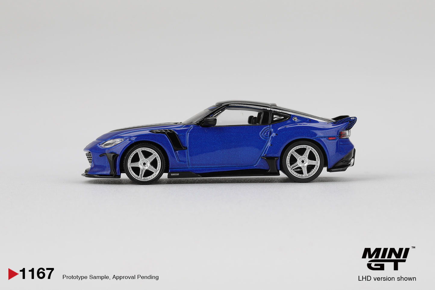 1:64 Mini GT Nissan Fairlady Z VeilSide FFZ400 Seiran Blue 2024 – widebody die-cast sports car model. Side