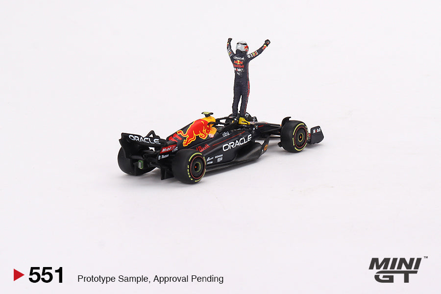 (Pre-Order) Mini GT - Oracle Red Bull Racing RB18 #11 Sergio Pérez 2022 Monaco Prix Winner