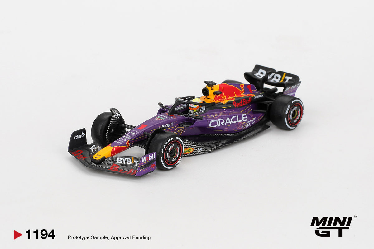 Mini GT Red Bull Racing RB19 #1 Max Verstappen Las Vegas Grand Prix 2023 winner diecast 1:64. Front