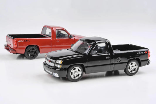 (Pre-Order) Para64 - 2006 Chevrolet Silverado 'Cateye' Onyx Black