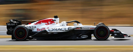 (Pre-Order) Sparky - Red Bull Racing RB21 No.1 Oracle Red Bull Racing Winner Japanese GP 2025 Max Verstappen