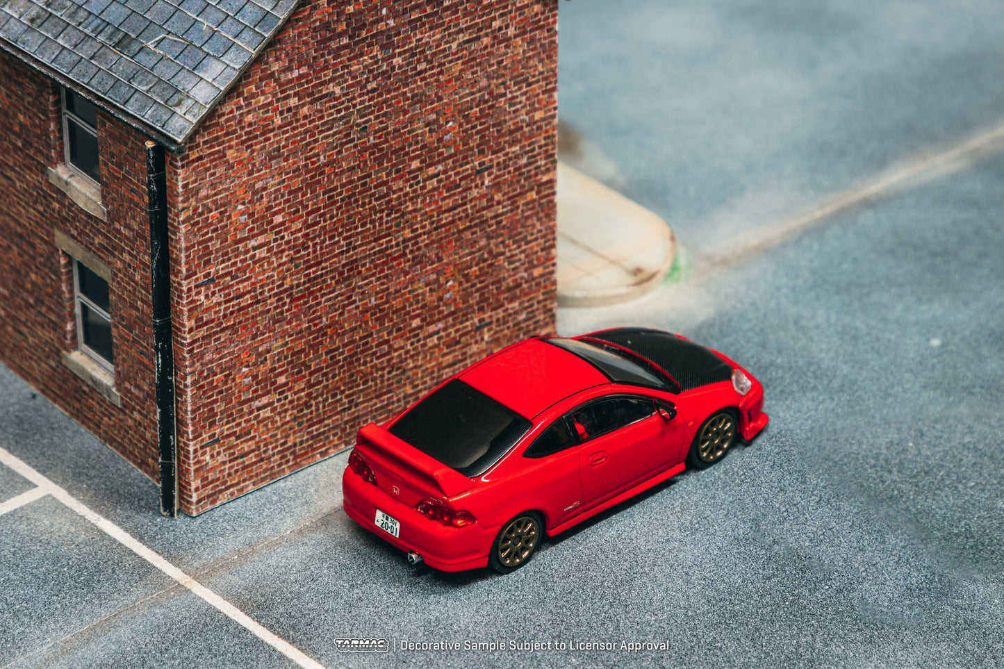 1:64 Tarmac Works Honda Integra Type R DC5 Custom Edition with unique livery and premium details. Top