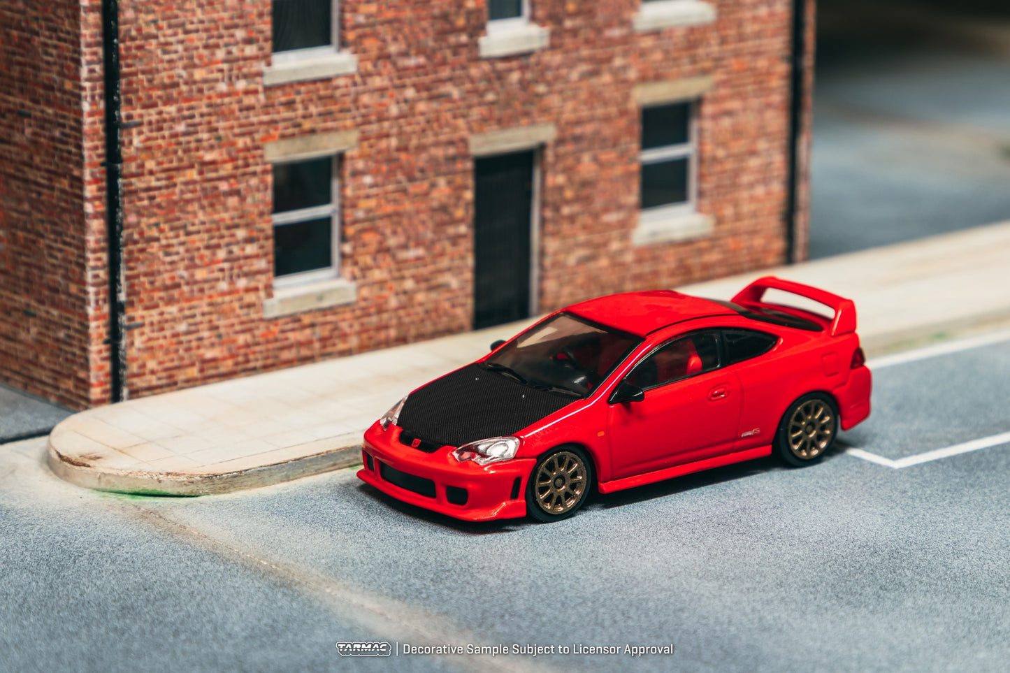 1:64 Tarmac Works Honda Integra Type R DC5 Custom Edition with unique livery and premium details. Front