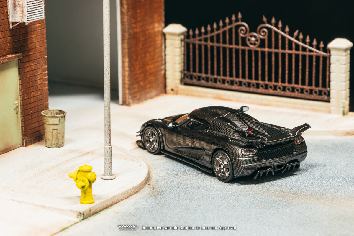 Tarmac Works Koenigsegg One:1 Naked Carbon GLOBAL64 display base acrylic case diecast 1:64. Back
