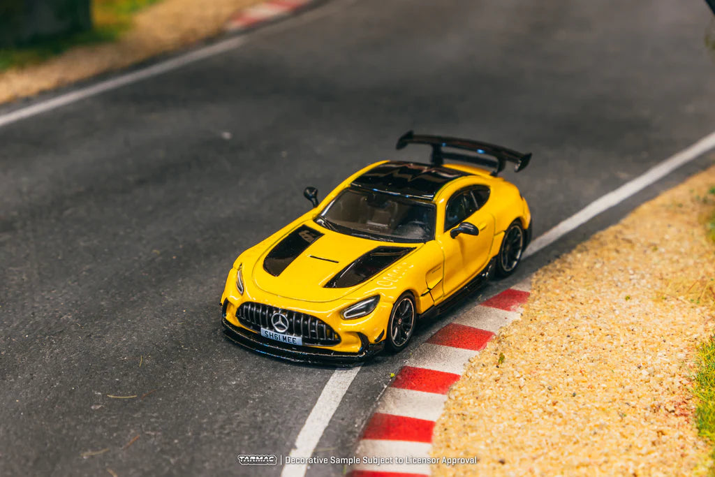 Tarmac Works - Mercedes-Benz AMG GT Black Series Yellow