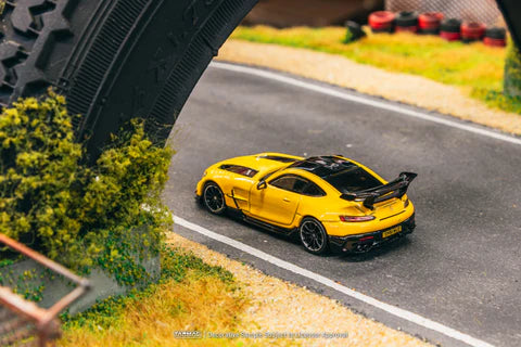Tarmac Works - Mercedes-Benz AMG GT Black Series Yellow