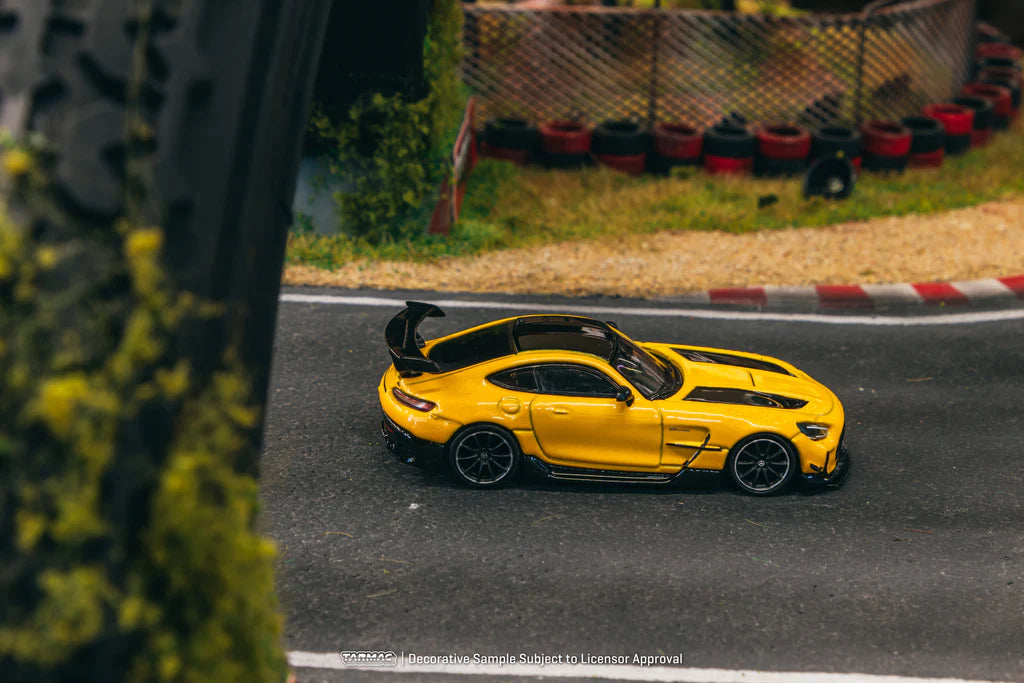 Tarmac Works - Mercedes-Benz AMG GT Black Series Yellow