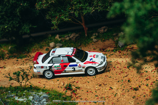 Tarmac Works Mitsubishi Lancer Evolution II Hong Kong Beijing Rally 1994 Eriksson Parmander diecast 1:64. Side