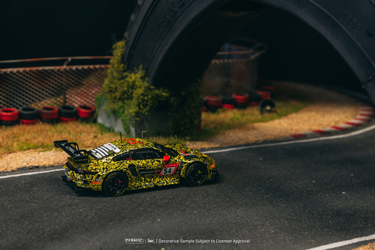 (Pre-Order) Tarmac Works - Porsche 911 GT3R #54 C. Engelhart / A. Güven / L. Heinrich / L. Vanthoor Nürburgring 24h 2023
