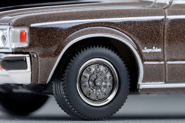 Tomica Limited Vintage NEO 1978 Toyota Crown 2000 Super Saloon Extra in brown, 1:64 scale
