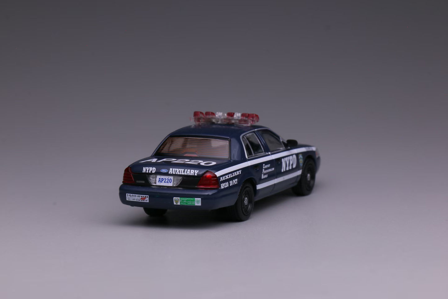 (Pre-Order) 596 - Ford Crown Victoria New York Police Department Auxiliary (NYPD)