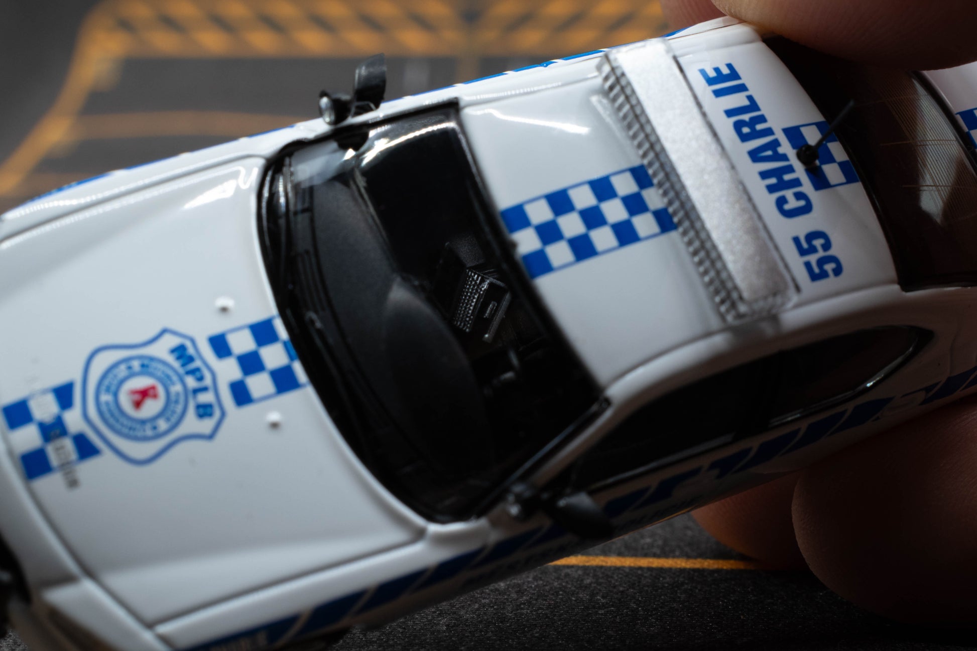 JR Collectibles x Rollin – Městská Policie Lázně Bohdaneč “Adam & Charlie” 1:64 twin police car collector set. Details