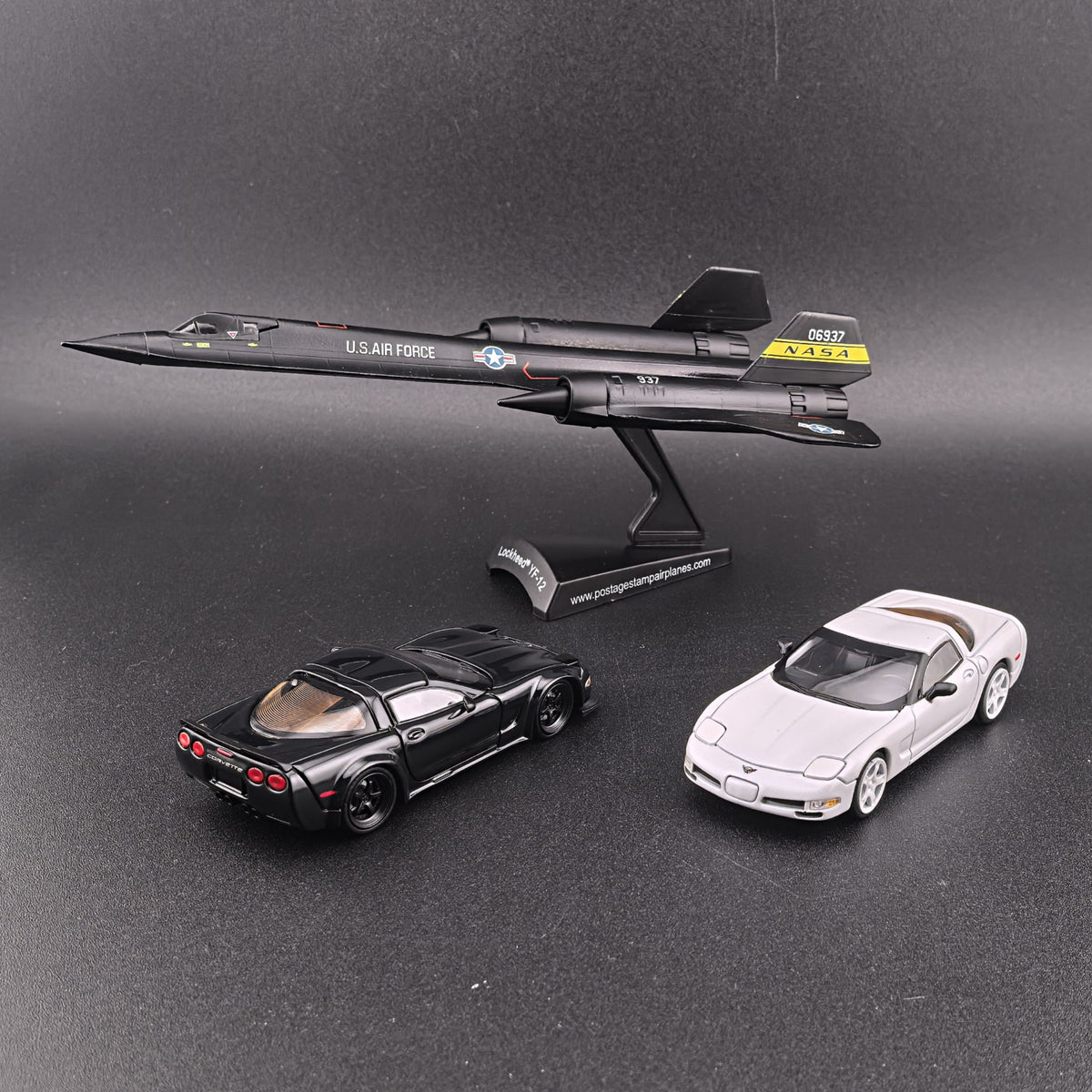 Fine Works 64 Chevrolet Corvette C5 in White Standard or Black Custom version with working pop-up headlights and acrylic case.