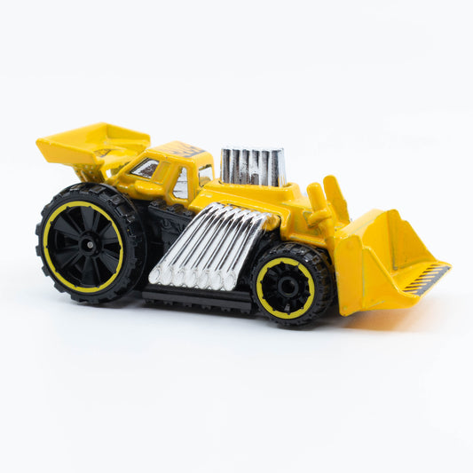 Hot Wheels Speed Dozer 1:64 diecast with front blade and heavy-duty wheels. Front