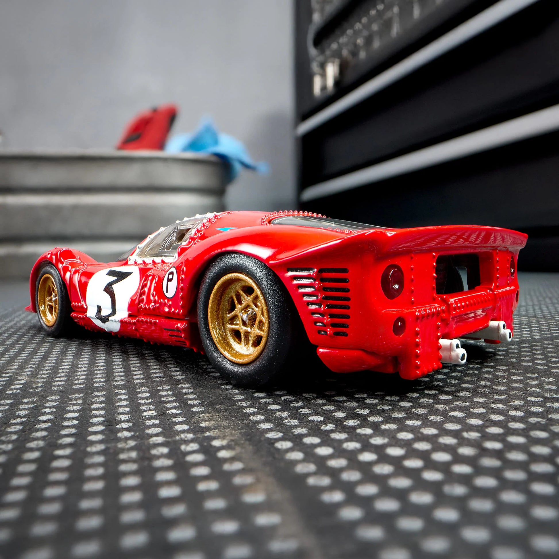 1:64 Hot Wheels Elite 64 Ferrari 330 P4 Rosso Corsa with opening rear clamshell and engine detail.