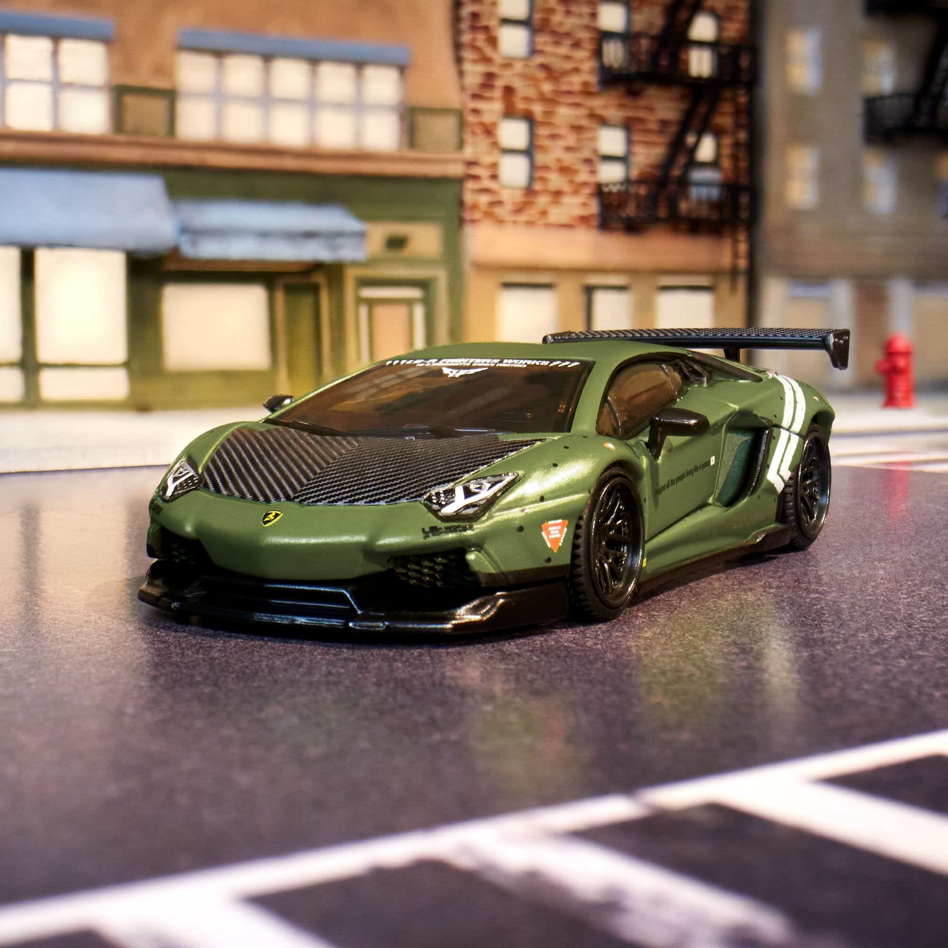 Hot Wheels Elite 64 LBWK Lamborghini Aventador LP700-4 matte green removable engine cover diecast model
