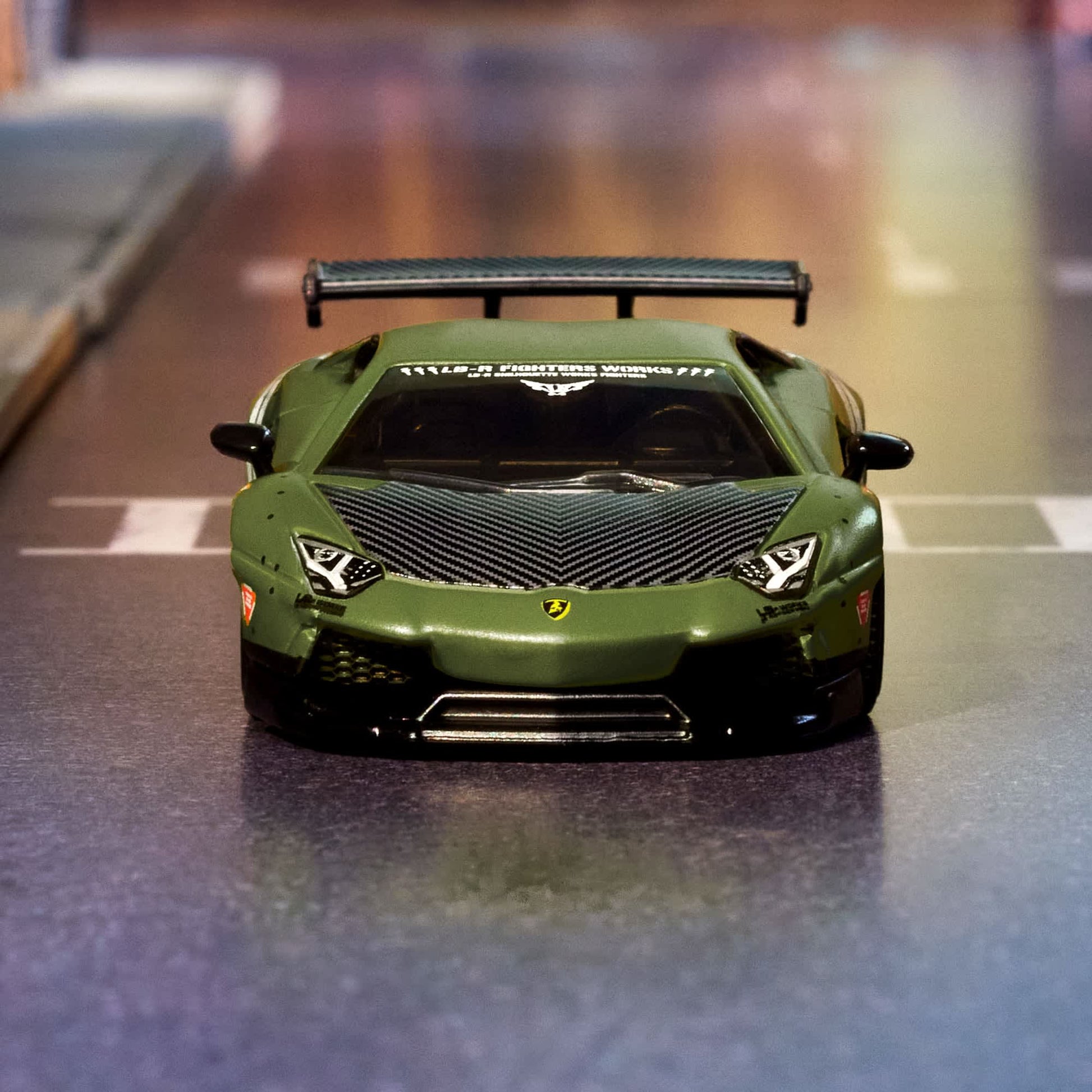 Hot Wheels Elite 64 LBWK Lamborghini Aventador LP700-4 matte green removable engine cover diecast model