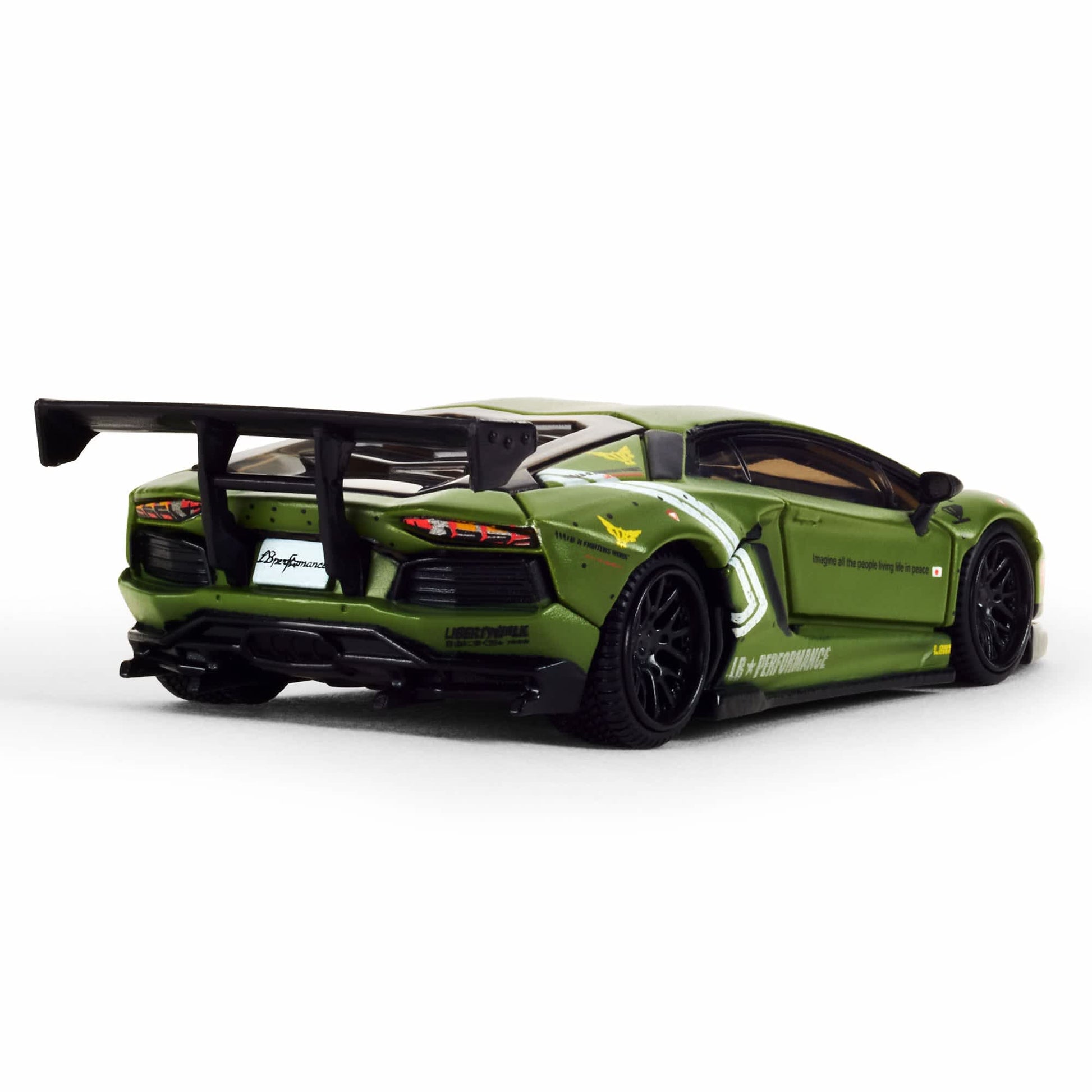 Hot Wheels Elite 64 LBWK Lamborghini Aventador LP700-4 matte green removable engine cover diecast model