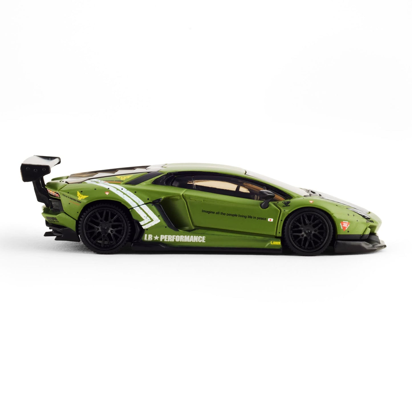 Hot Wheels Elite 64 LBWK Lamborghini Aventador LP700-4 matte green removable engine cover diecast model