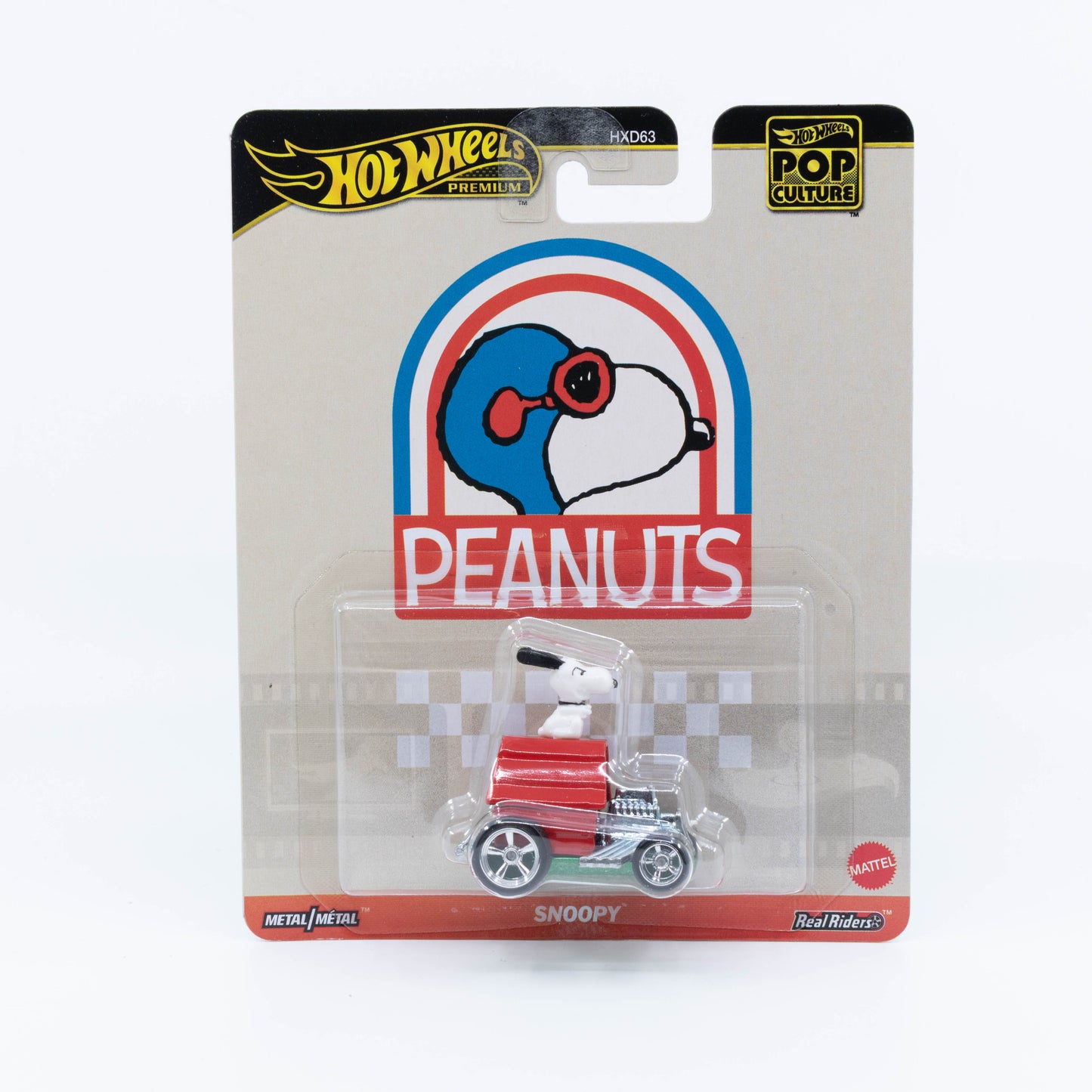 1:64 Hot Wheels Snoopy Pop Culture die-cast model with Peanuts-themed graphics.
