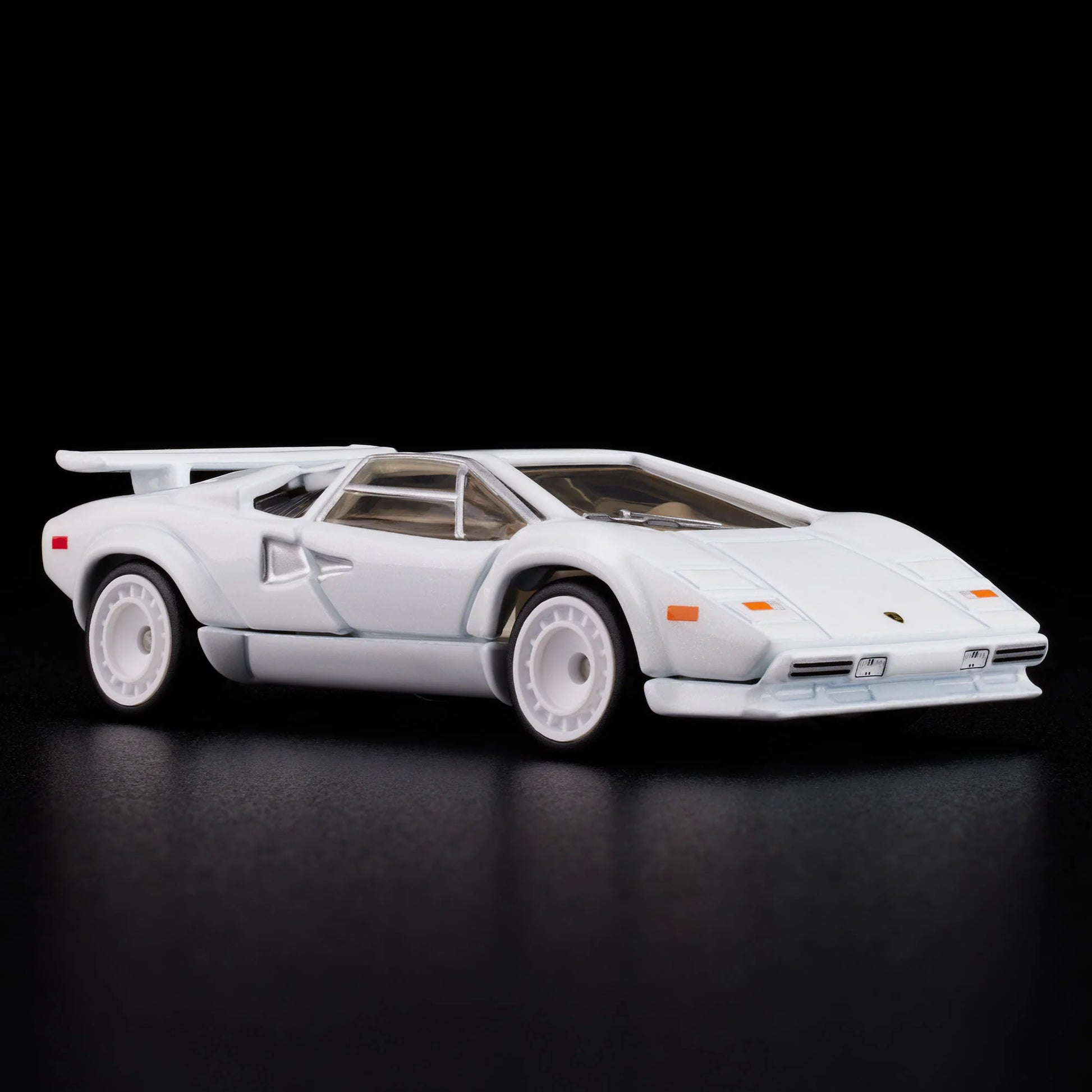 1:64 Hot Wheels RLC Lamborghini Countach LP 500 S pearl white with opening scissor doors.