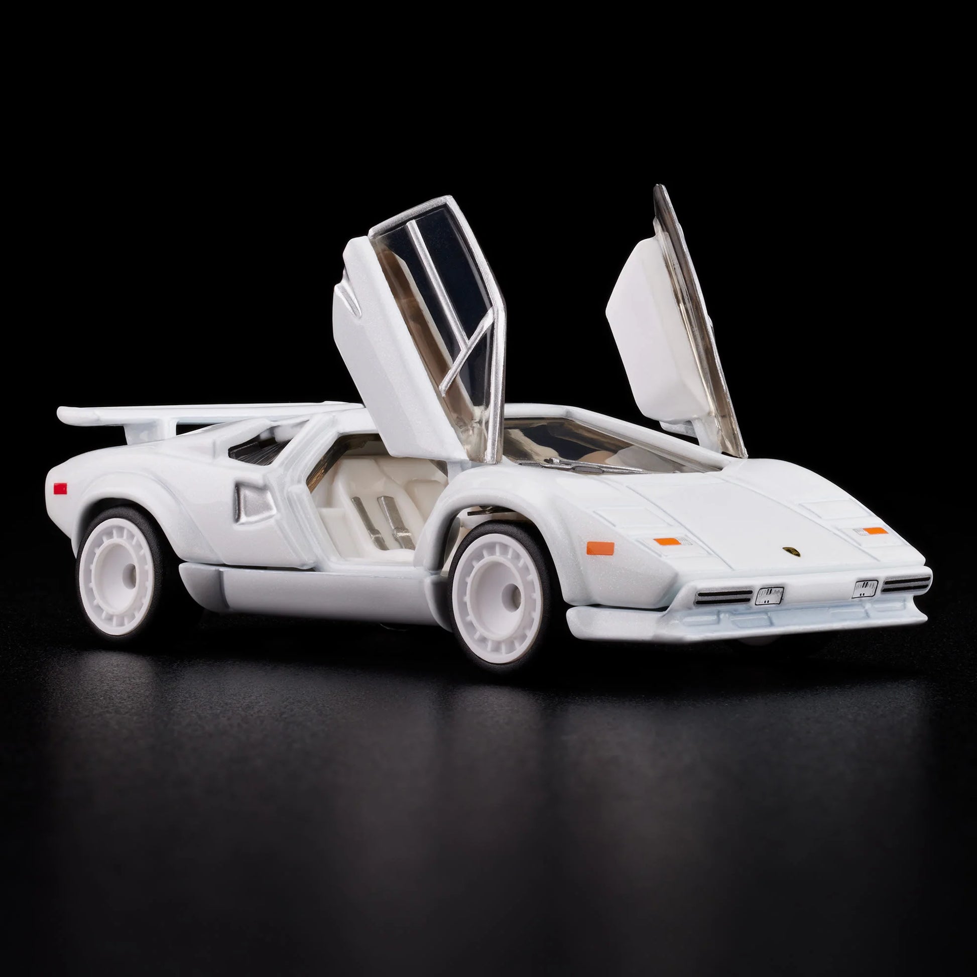 1:64 Hot Wheels RLC Lamborghini Countach LP 500 S pearl white with opening scissor doors.