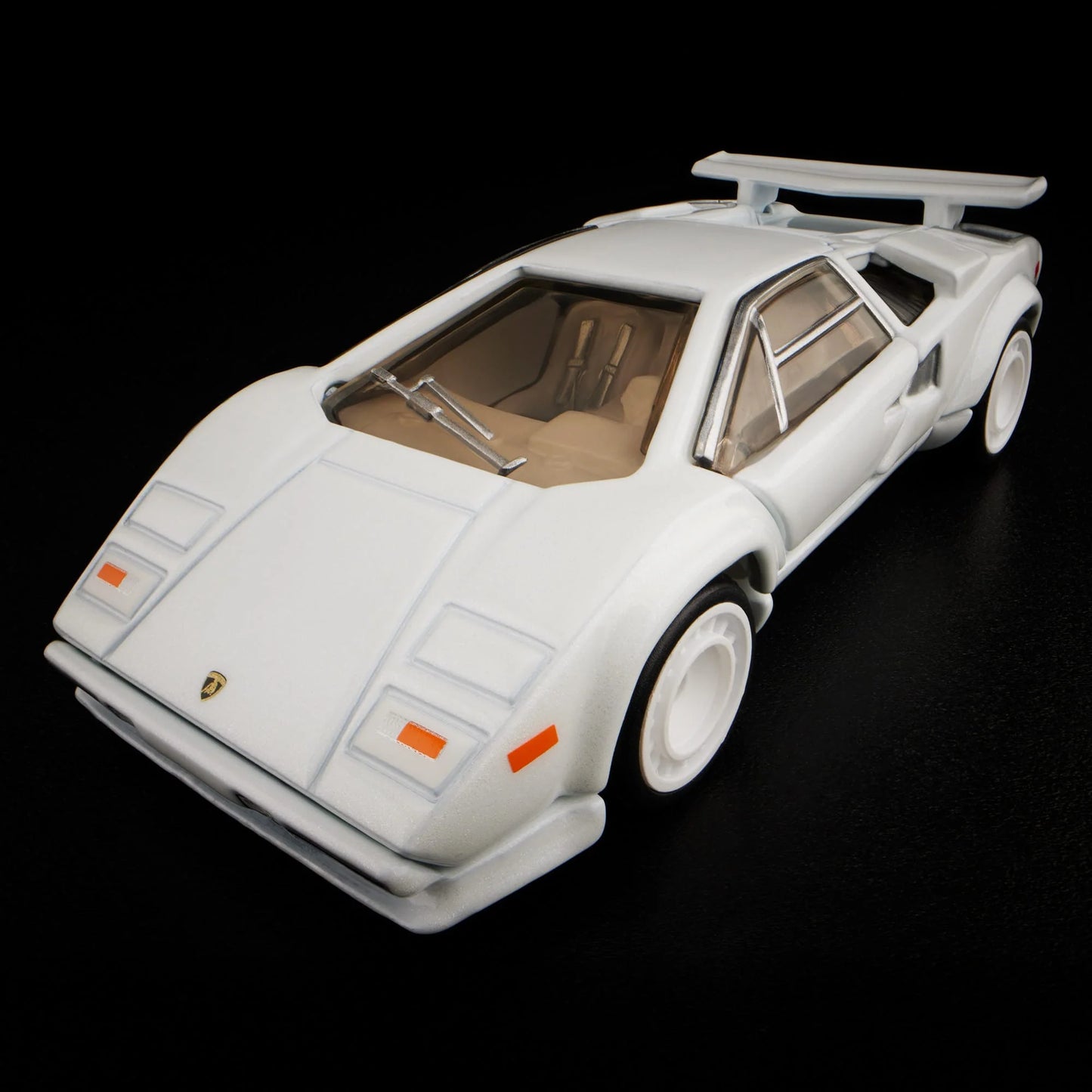 1:64 Hot Wheels RLC Lamborghini Countach LP 500 S pearl white with opening scissor doors.
