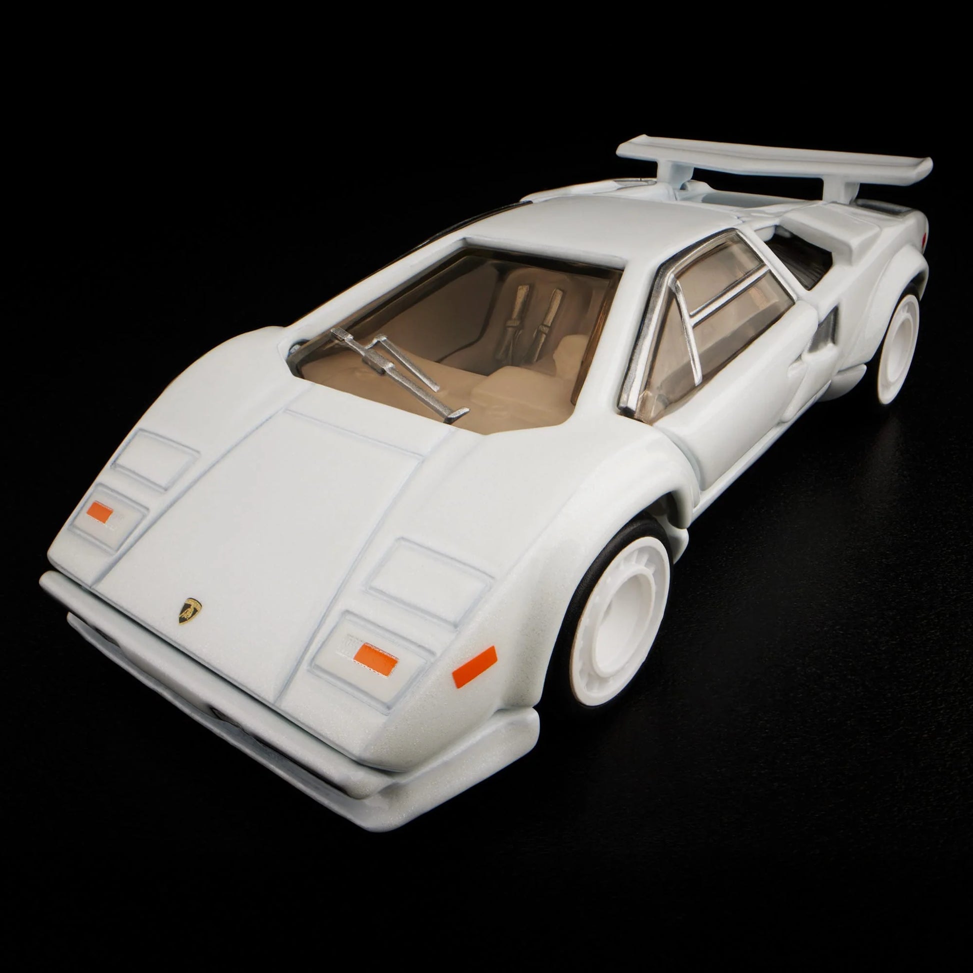 1:64 Hot Wheels RLC Lamborghini Countach LP 500 S pearl white with opening scissor doors.