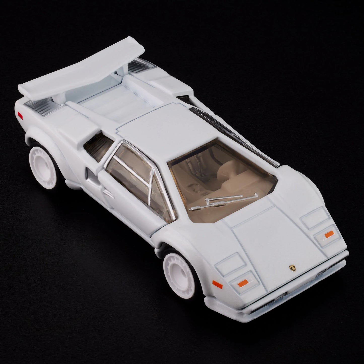 1:64 Hot Wheels RLC Lamborghini Countach LP 500 S pearl white with opening scissor doors.