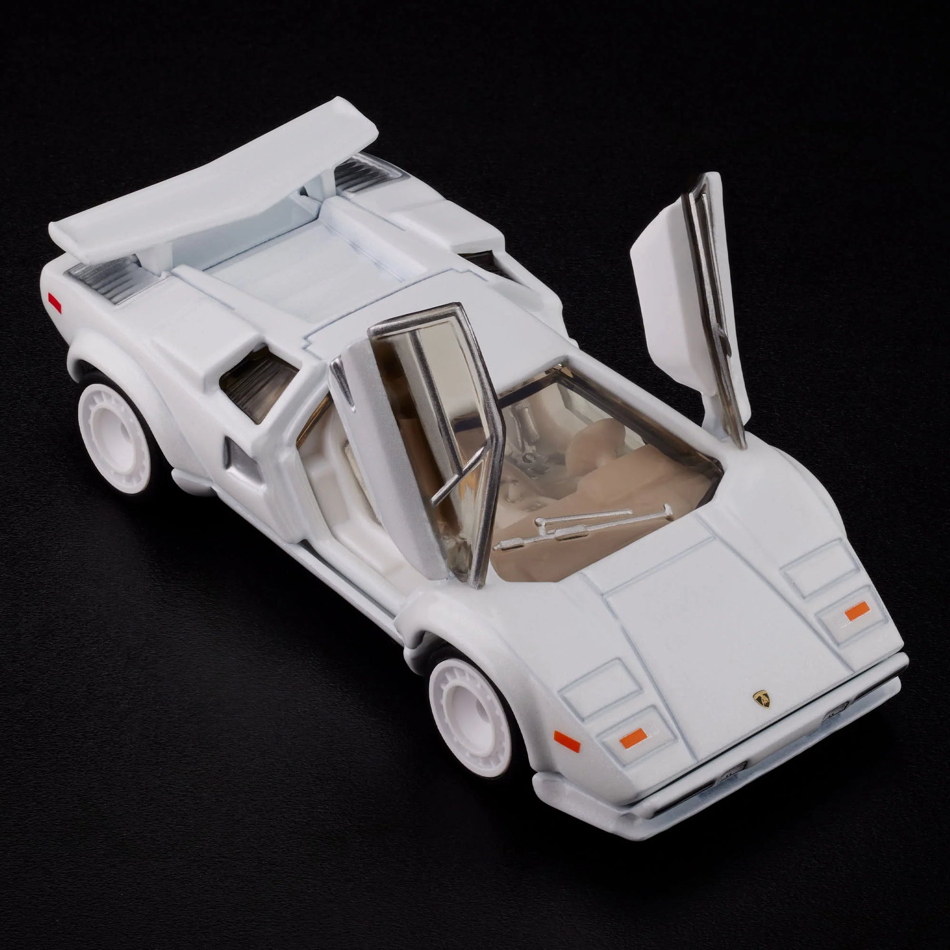 1:64 Hot Wheels RLC Lamborghini Countach LP 500 S pearl white with opening scissor doors.