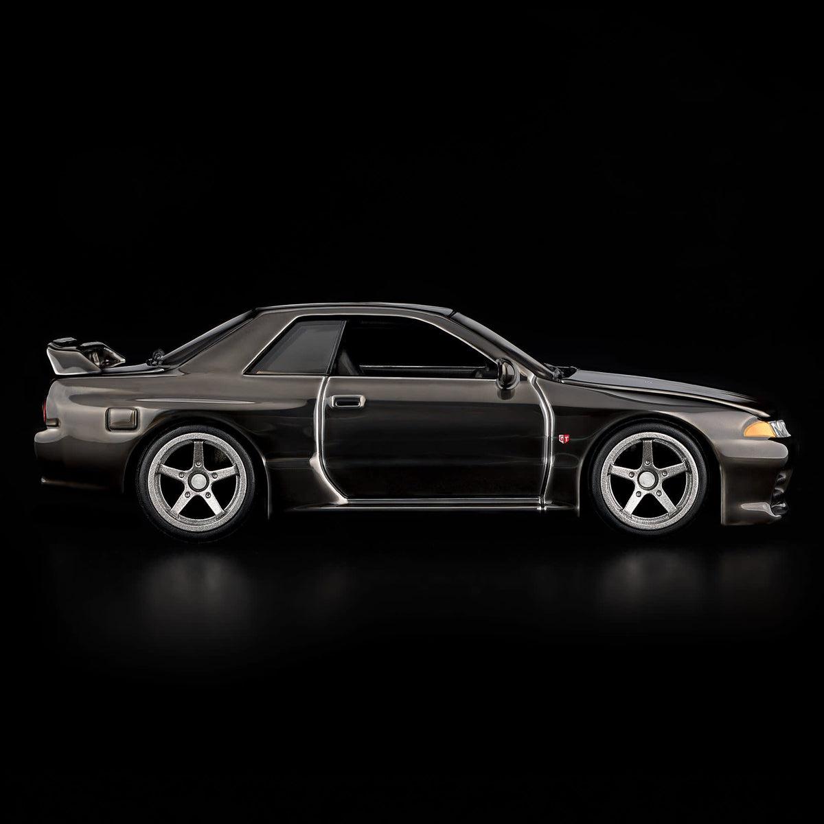 Hot Wheels RLC Nissan Skyline GT-R BNR32 in Spectraflame slate with Real Riders wheels, opening hood and detailed engine