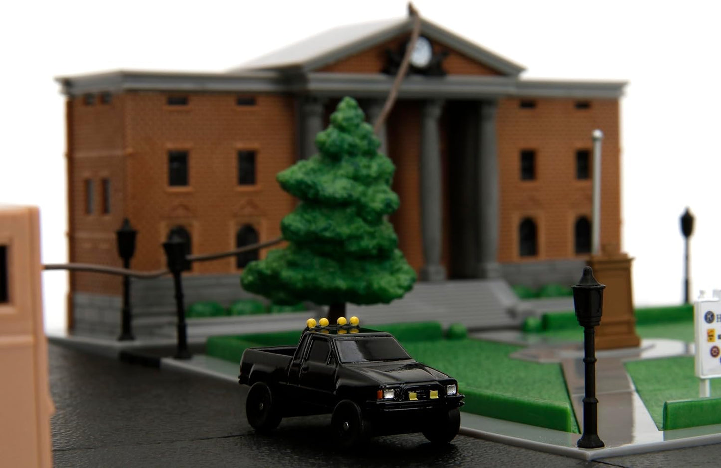 (Pre-Order) Jada Nano Scene - Back to the Future - Hill Valley Courthouse