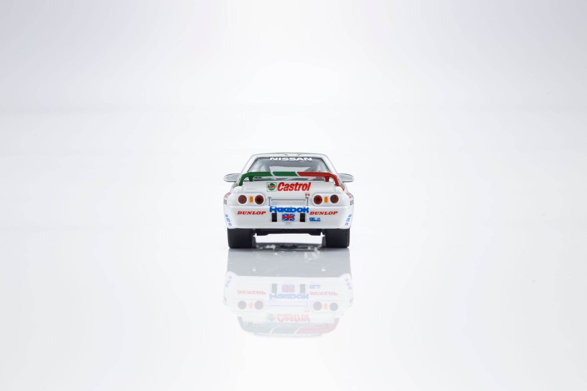 Kyosho 1:64 Castrol Nissan Skyline GT-R R32 Gr.A 1990 #23 with LED lights