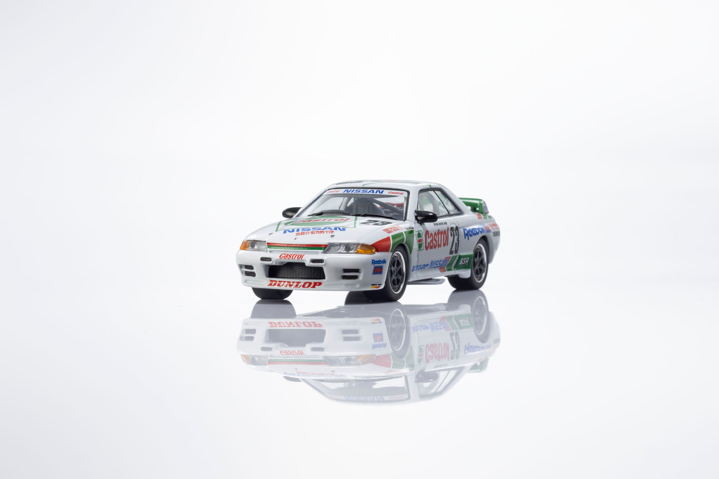 Kyosho 1:64 Castrol Nissan Skyline GT-R R32 Gr.A 1990 #23 with LED lights