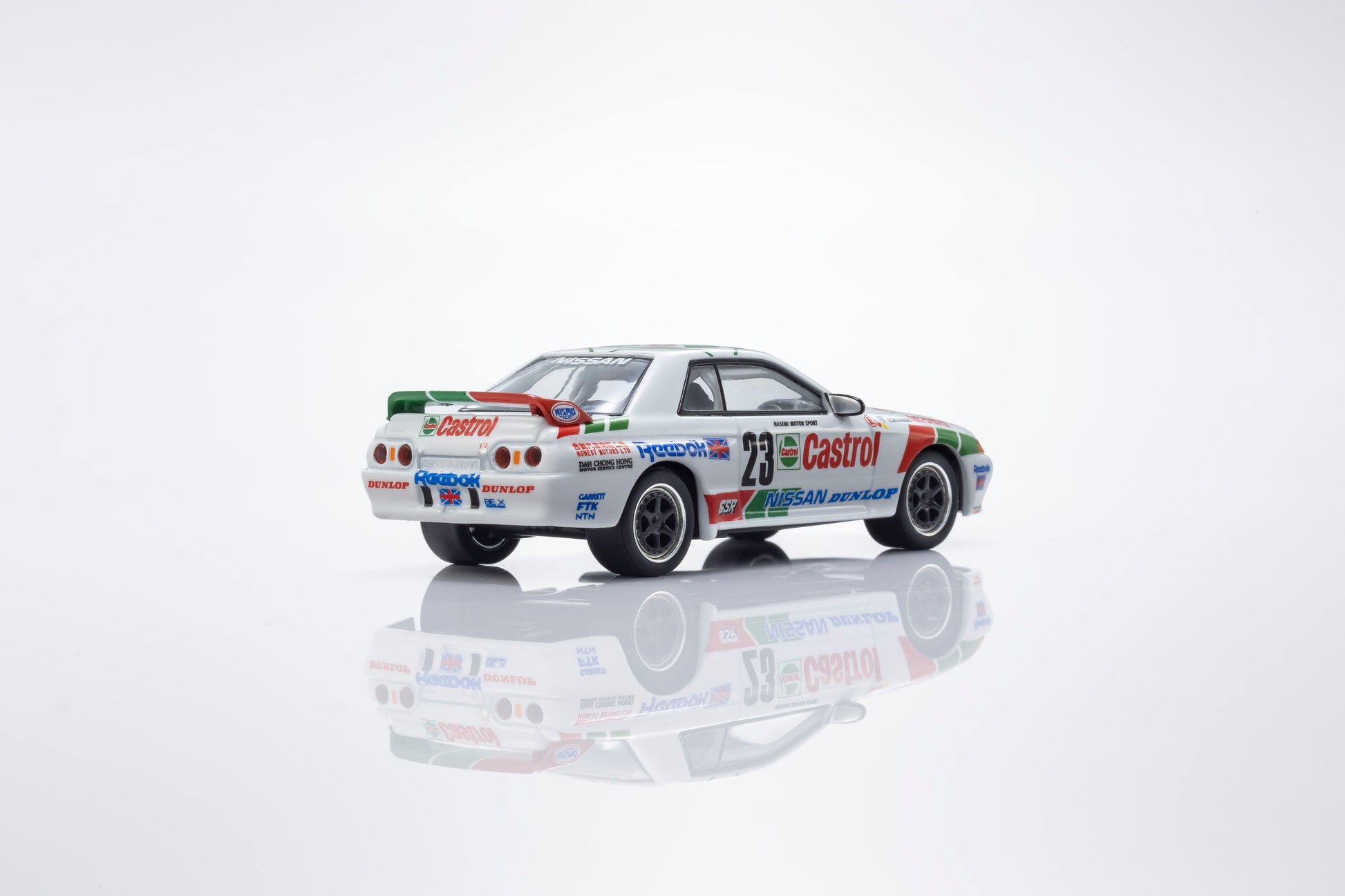 Kyosho 1:64 Castrol Nissan Skyline GT-R R32 Gr.A 1990 #23 with LED lights