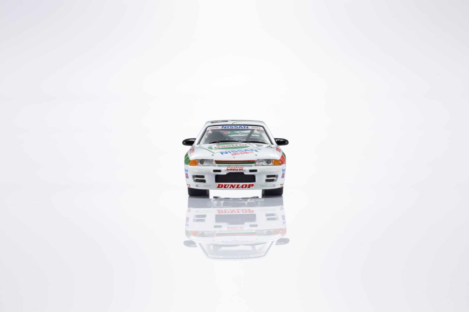 Kyosho 1:64 Castrol Nissan Skyline GT-R R32 Gr.A 1990 #23 with LED lights