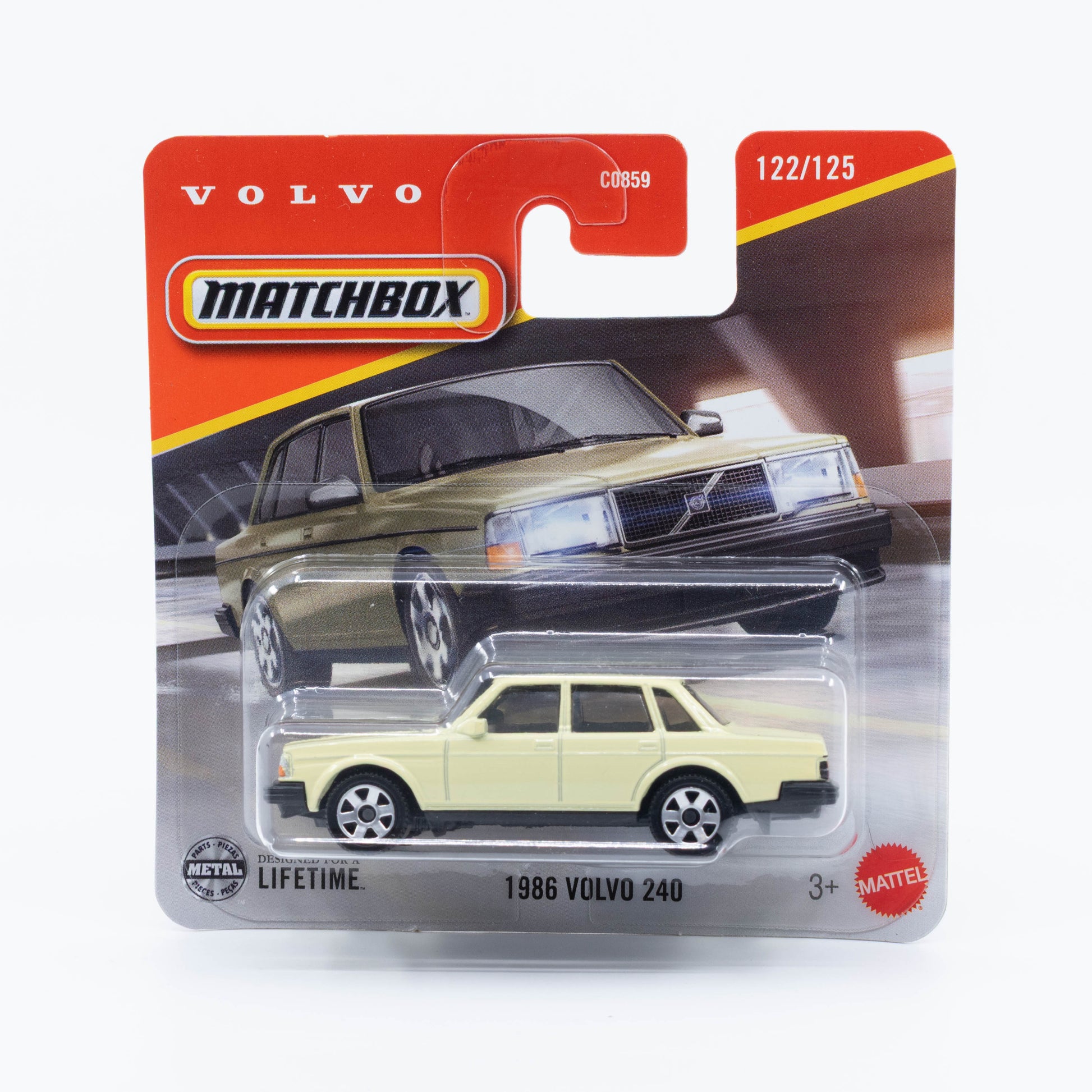 1:64 Matchbox 1986 Volvo 240 Cream – vintage Swedish sedan die-cast model.