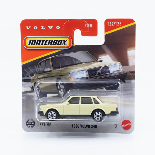 1:64 Matchbox 1986 Volvo 240 Cream – vintage Swedish sedan die-cast model.