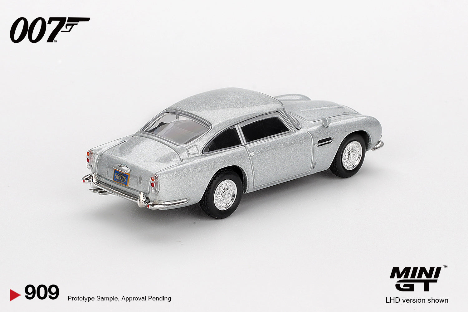 Mini GT Aston Martin DB5 Casino Royale 2006 English blister 1:64 diecast. Back