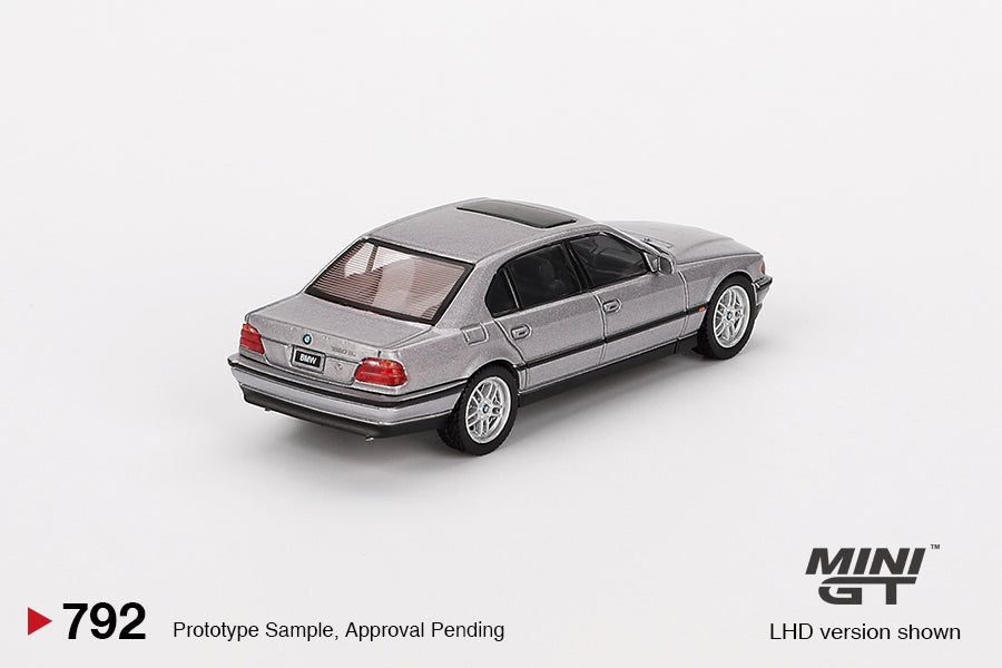 (Pre-Order) Mini GT - BMW E38 750 IL Aspen Silver Metallic