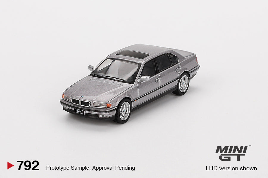 (Pre-Order) Mini GT - BMW E38 750 IL Aspen Silver Metallic