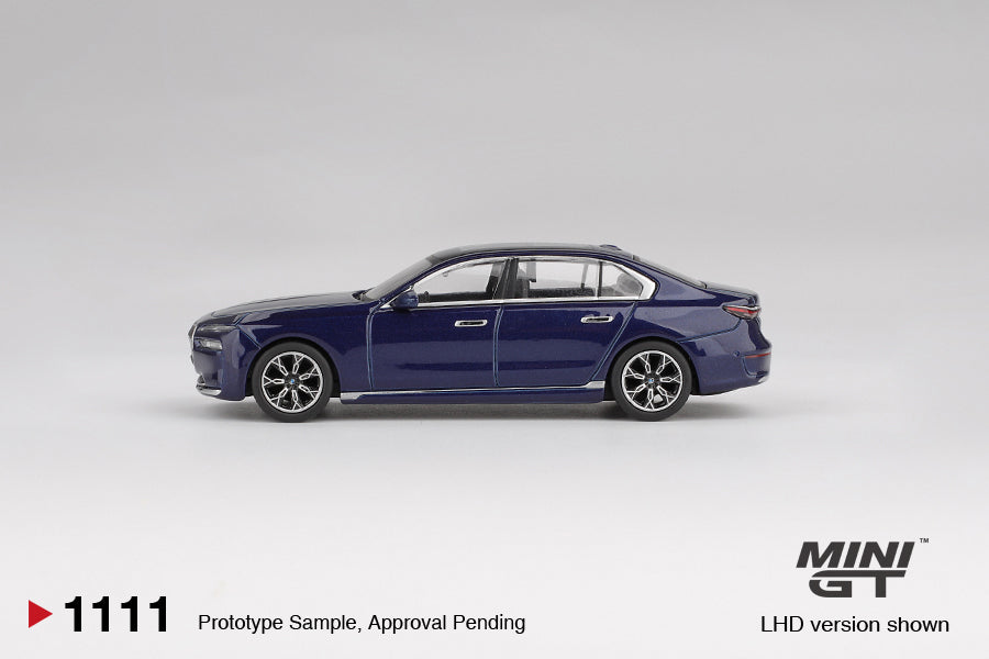 Mini GT BMW i7 xDrive60 2022 Tanzanite Blue Metallic 1:64 diecast model. Side