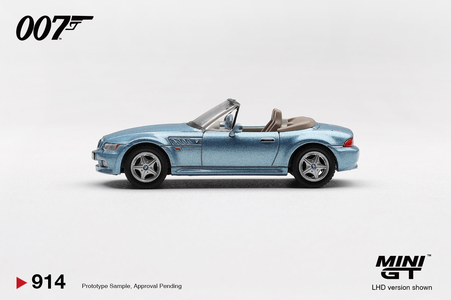Mini GT 1:64 BMW Z3 GoldenEye 1995 blue James Bond diecast model. Side